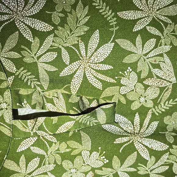 Cure 3x green floral top - Picture 2 of 5
